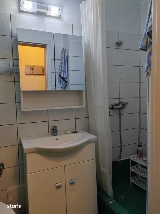 Studio | Piaţa Romana | Metrou Romana 3' | Cartureşti Verona | Moder