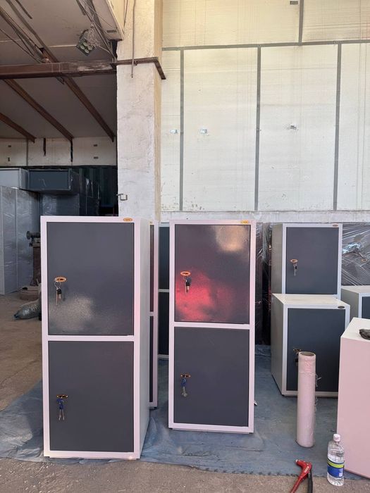 Сейф металлический