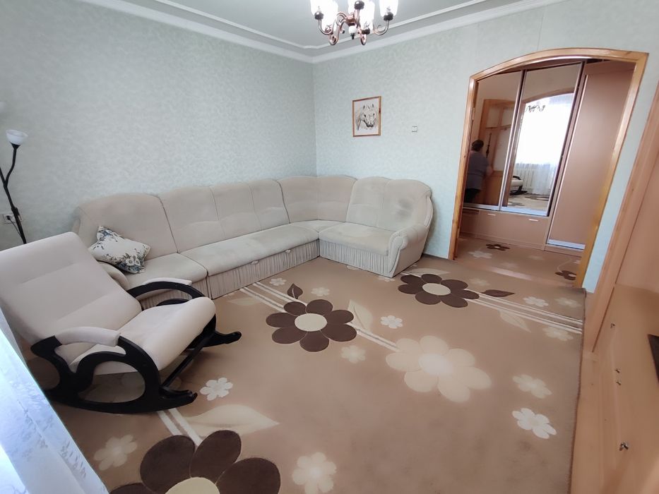 Продается 4-комн (9-37, 3 эт)