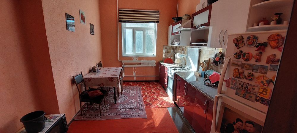 Майкалхозда жер жай сатылады срочно.