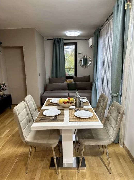 Дава се под наем Двустаен апартамент в София, Витоша - 70 кв.м за 747.66 € - Снимка #1