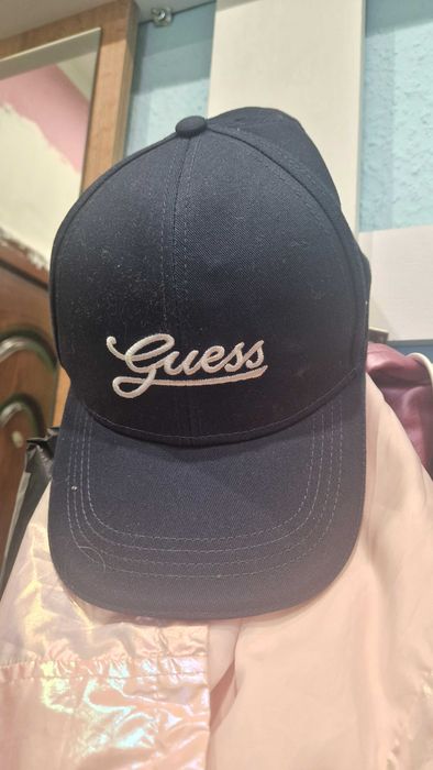 Дамска Шапка Guesss