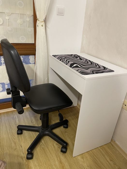 Бюро за компютър + стол