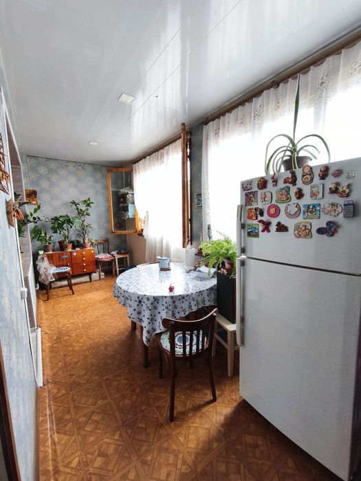 Продаю свою 4х комнатную квартиру, возле университета дипломатии