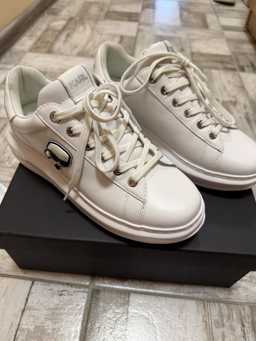 Маратонти Karl Lagerfeld