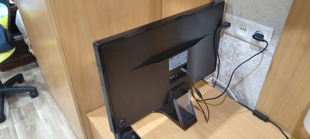 Монитор Samsung 24"