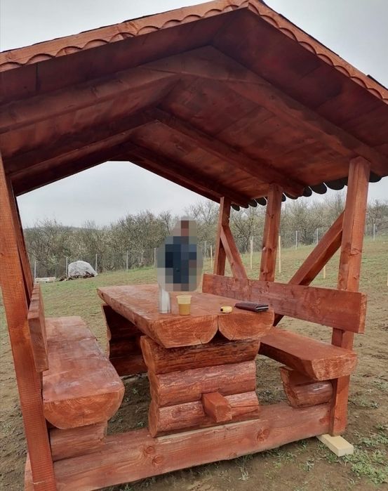 Vând foișor grădină