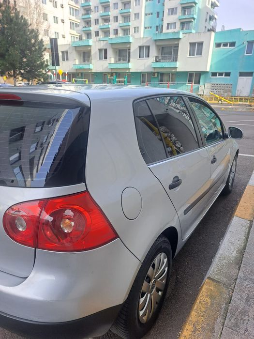 Vând vw golf 5 1.9 tdi