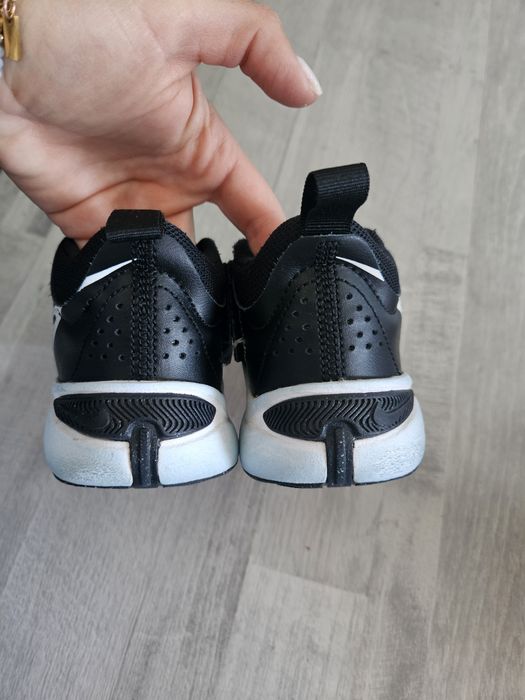 Маратонки Nike 28,5