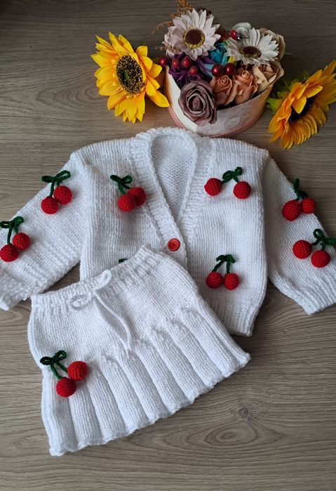 Set cardigan cu fustița