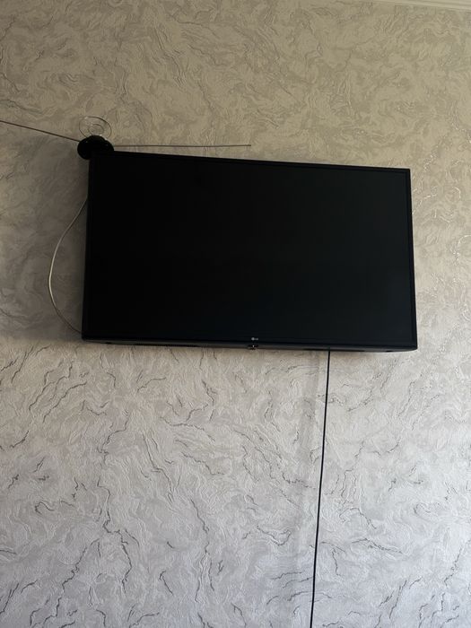 Телевизор LG продаю