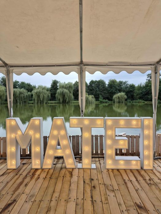 Litere luminoase volumetrice decor