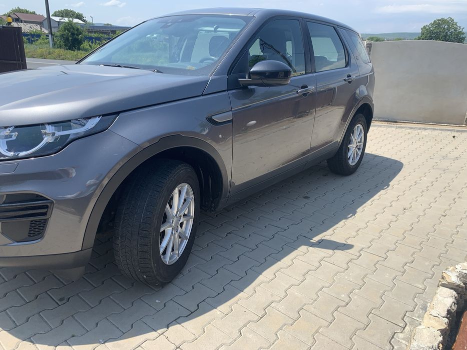 Land rover discovery sport