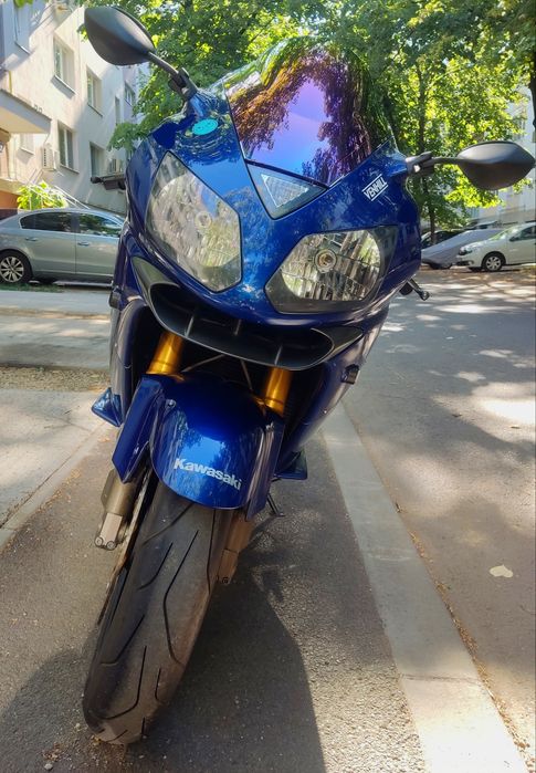 Kawasaki Ninja ZX-12R