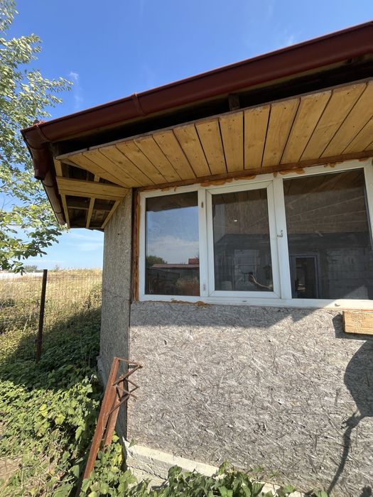 Vand foisor, stare foarte buna, 30mp utili