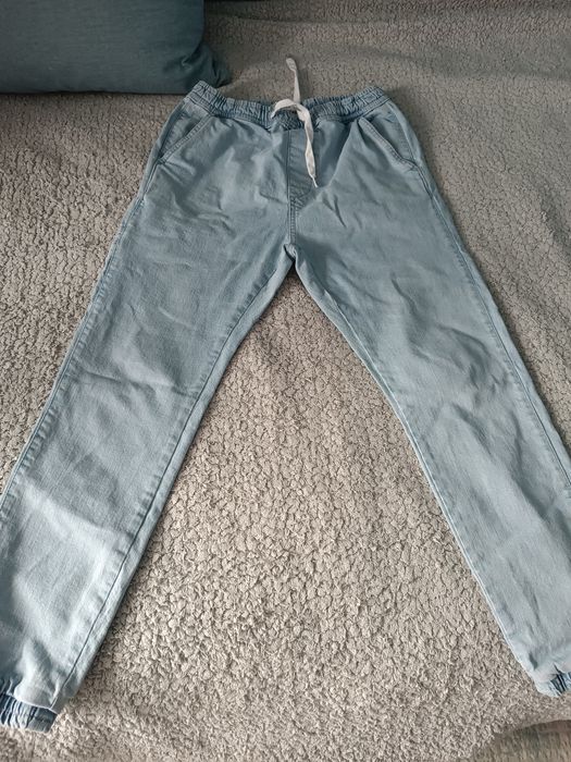 Мъжки спортни панталони Pull&Bear