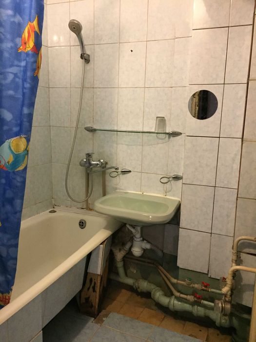 Продам 2 комн. кв. Ратушного Серикова