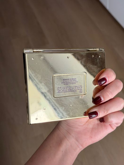 Paletă de farduri de pleoape, Tarte