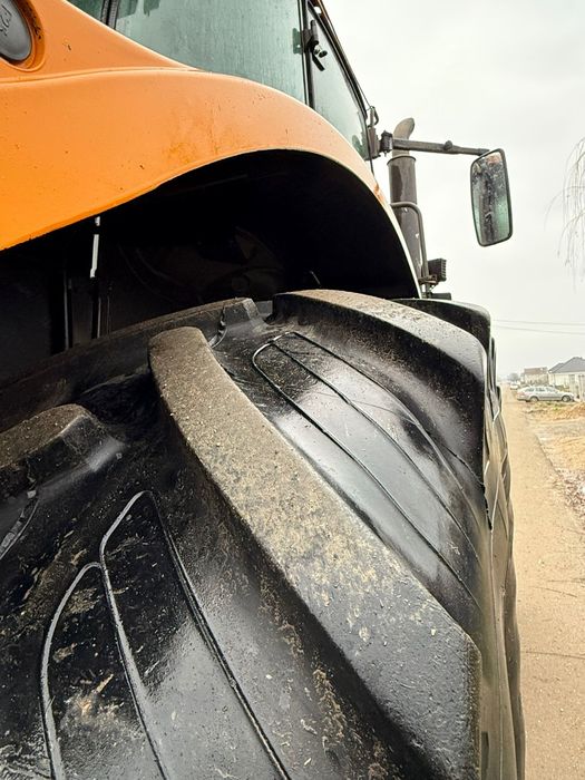 Vând tractor Renault 815