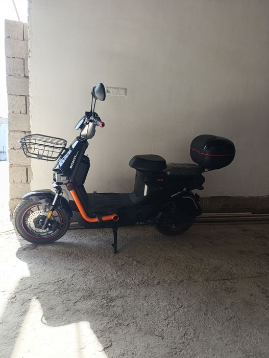 Elektroni skuter bonvi