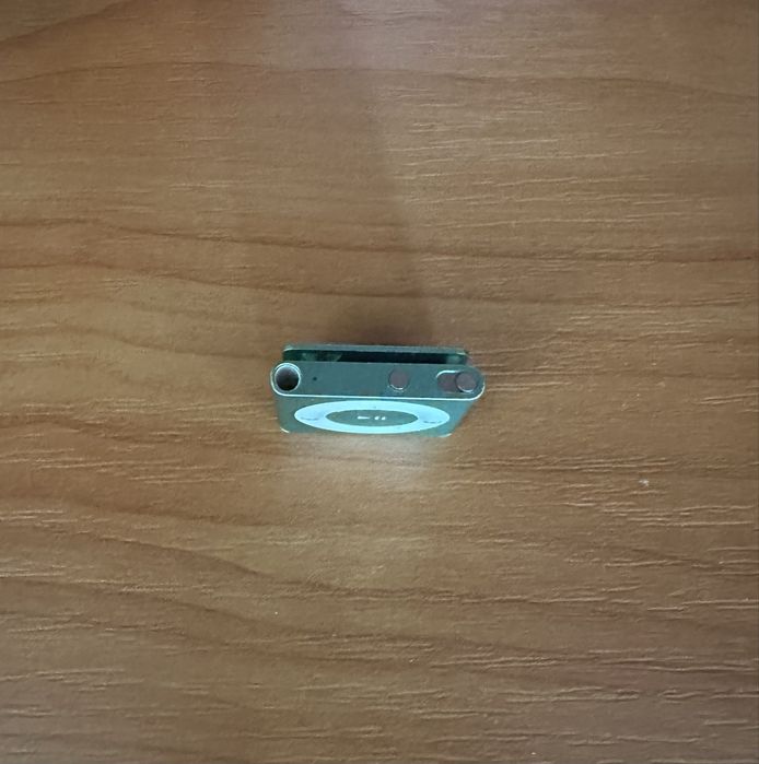 Apple iPod Shuffle (4-го поколение)