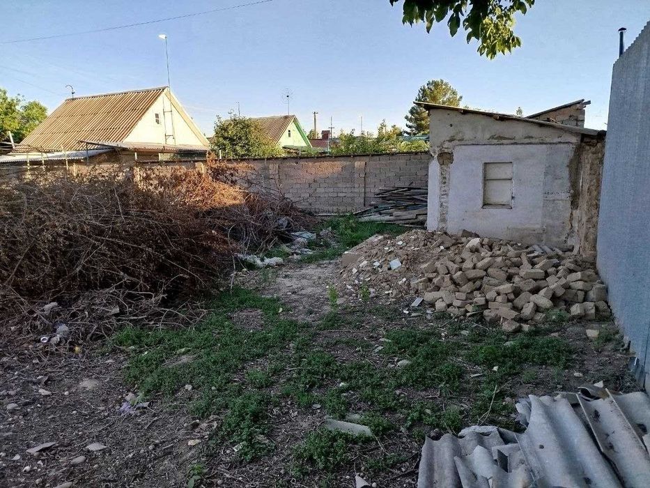 Дача недалеко от Ташкента,возле реки...