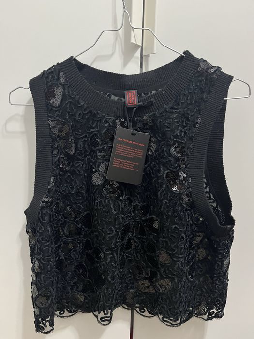 Топ от Stefanel, нов с етикет