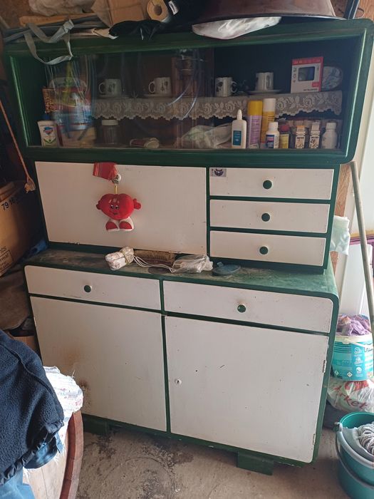 Mobila bucătărie veche