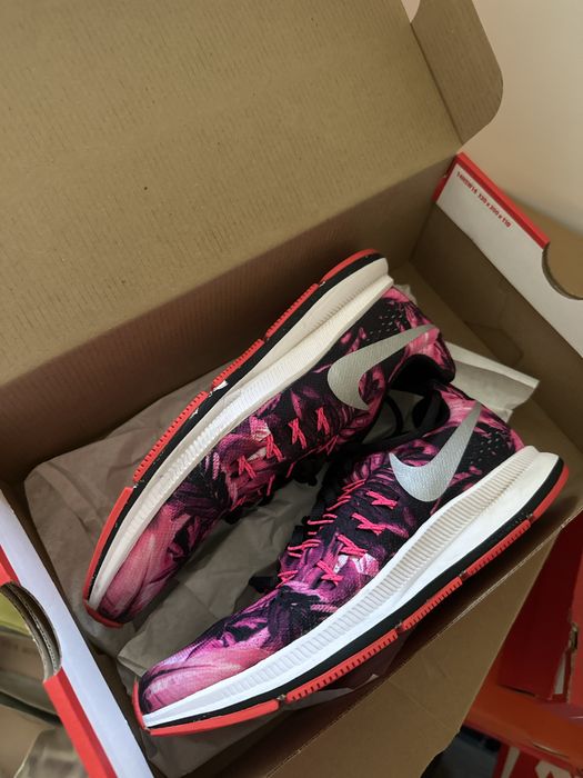 Розови маратонки Nike