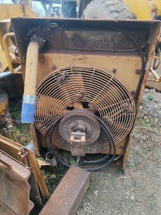 Dezmembrez Buldozer Caterpillar D5H