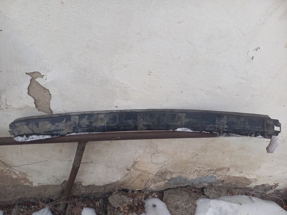 Решотка бампера ауди 100 ц4