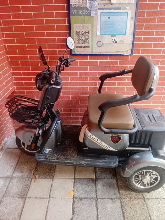 Скутер Мотороллер Cavalo