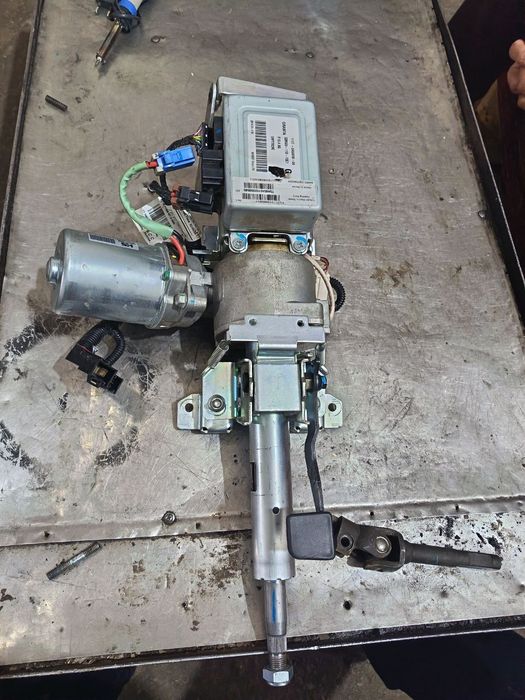 Электронний рулевой усилитель / Lada Granta