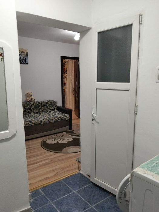 Inchiriez apartament 2 camere
