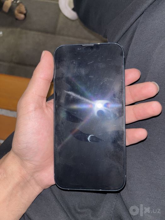 Iphone 13 почти новый