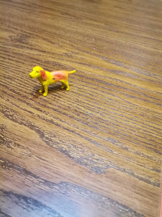 Колекционерски фигурки на животни и динозаври