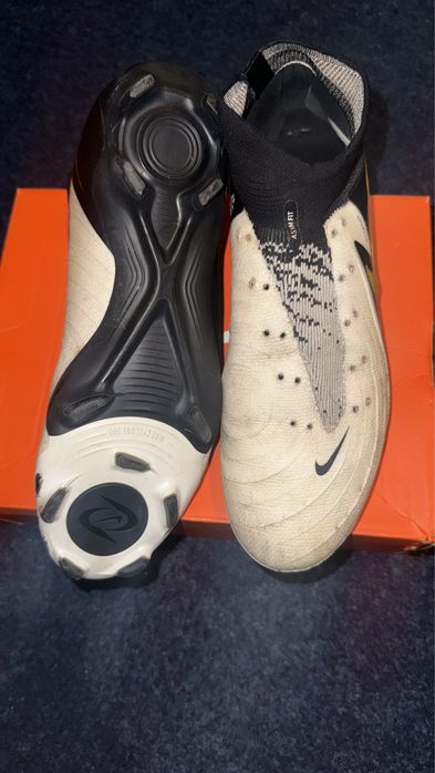 vand ghete de fotbal nike phantom 41