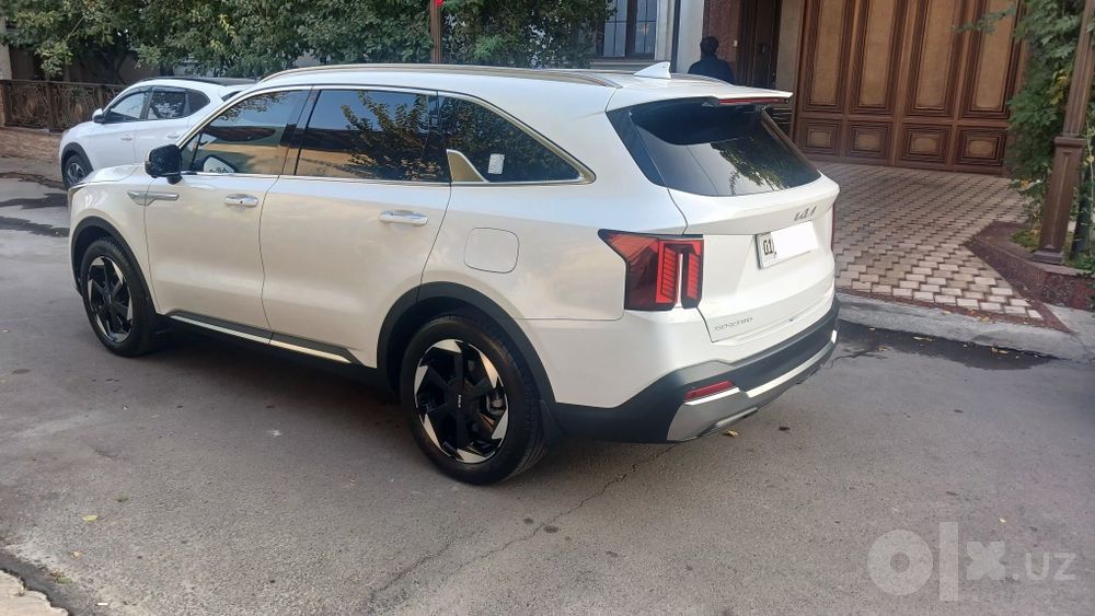 KIA SORENTO год выпуска 2024,объём 2,5 фулл