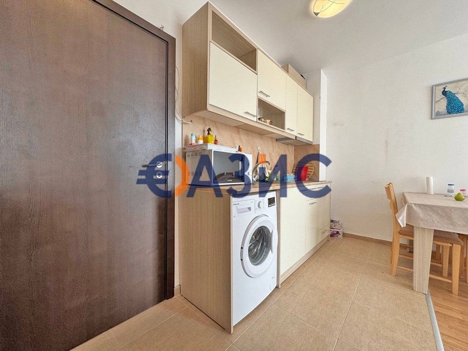 Продава се Двустаен апартамент в к.к. Слънчев бряг - 53 кв.м за 1255 €/кв.м - Снимка #4