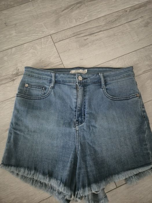 Blugi scurti de dama marimea 30