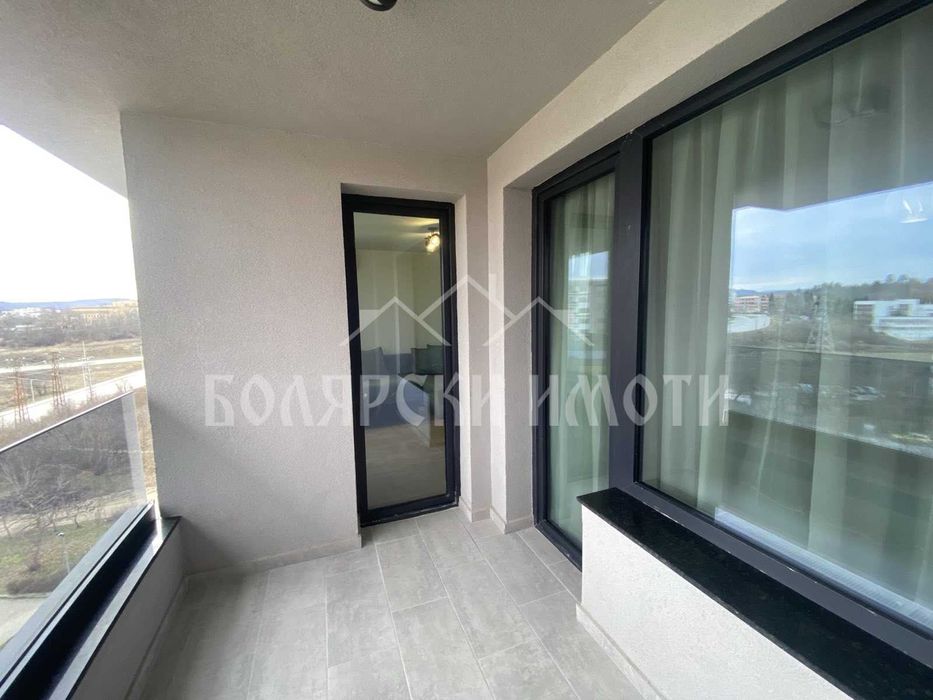 Продава се Двустаен апартамент в Велико Търново, Зона Б - 75 кв.м за 1071 €/кв.м - Снимка #8