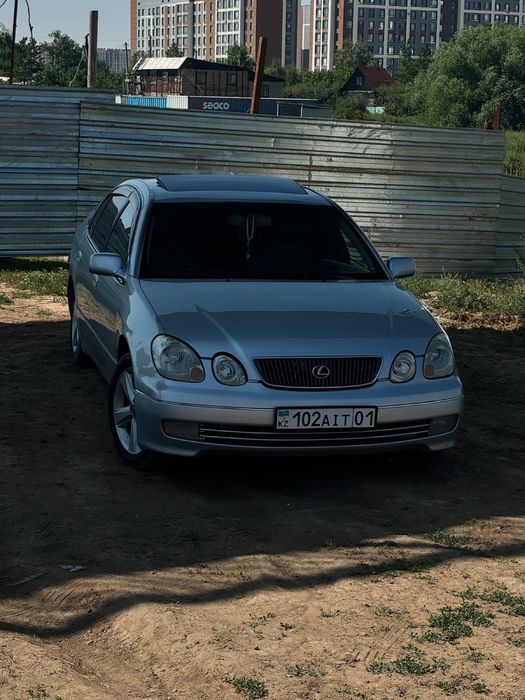 На продаже Lexus GS 300