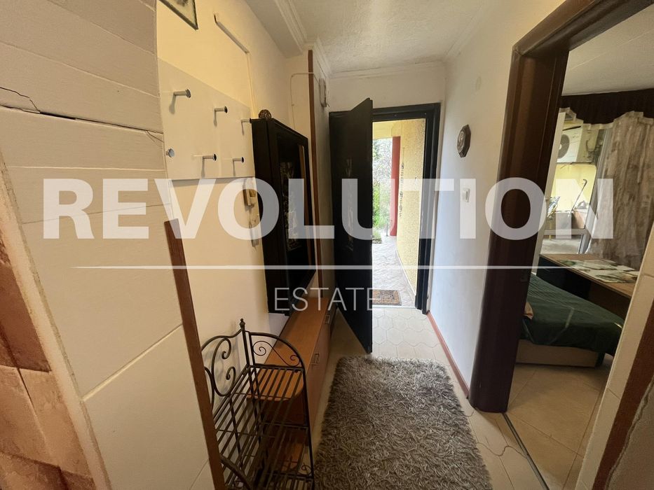 Двустаен апартамент в района на м-т Траката!