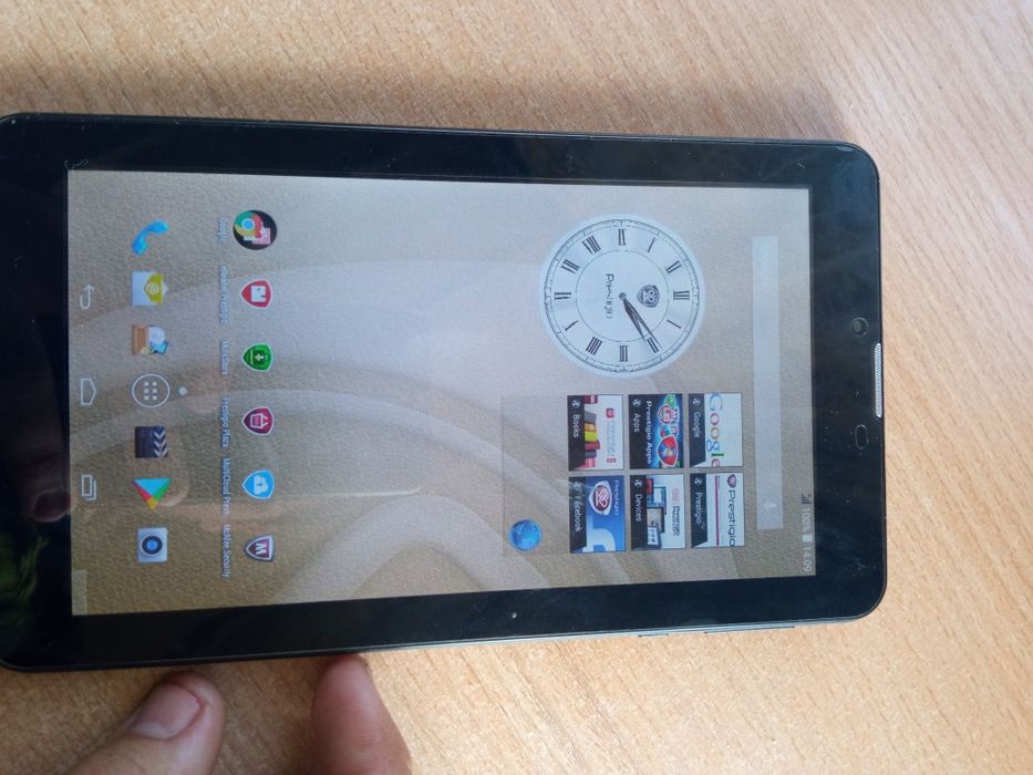 Продавам таблет Prestigio Спешно