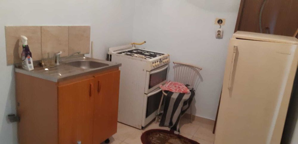 Vand/inchiriez garsoniera in centru