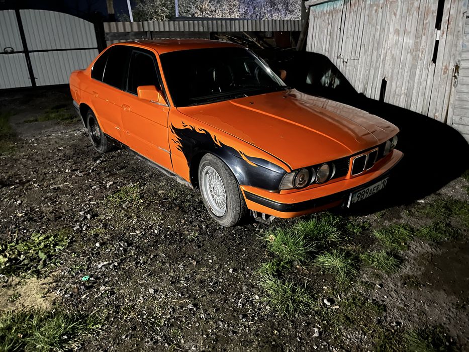 BMW 5 серии находится в сарыколе