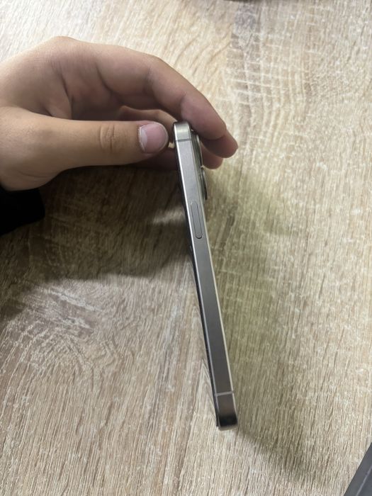 Продам Iphone 15 pro