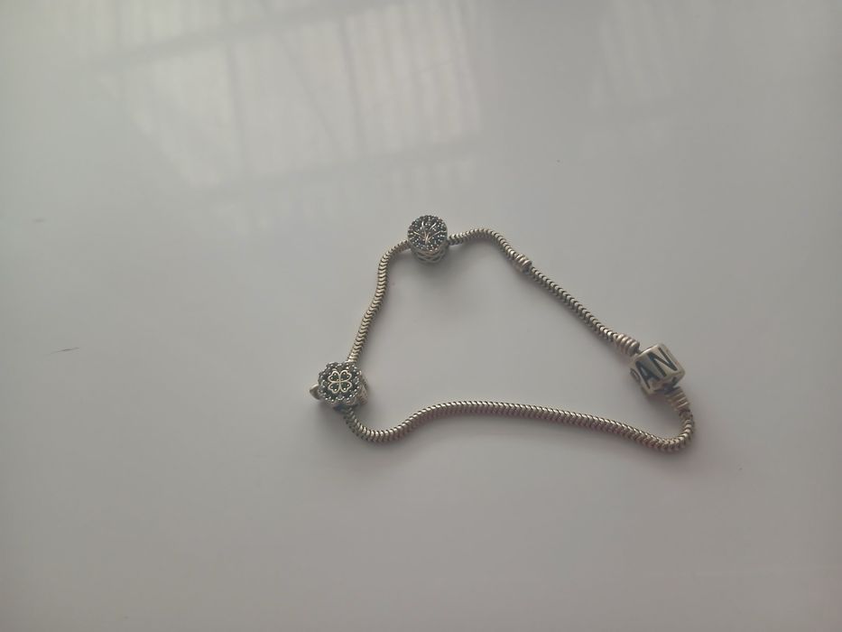 Vând brățară aur pandora