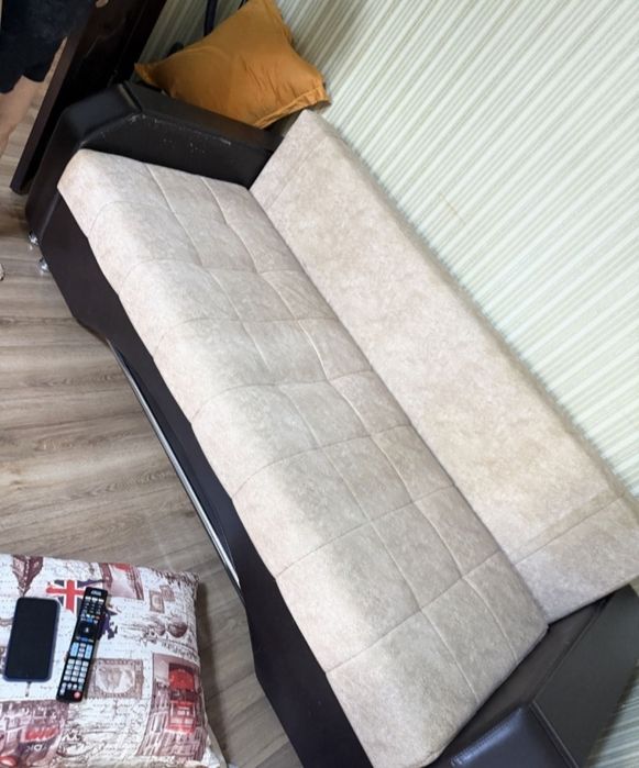 Продам диван недорого