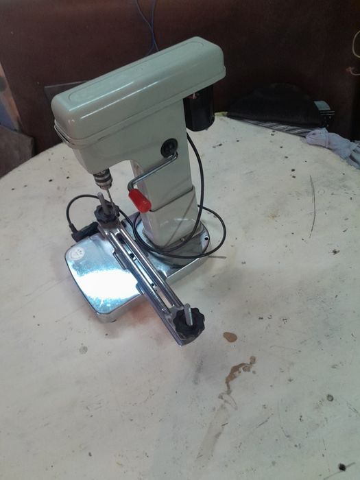 Настольная дрель